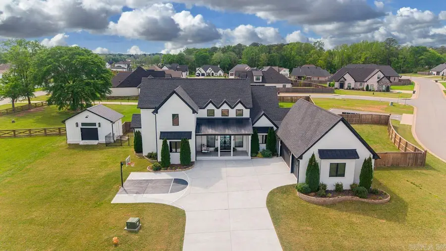 7509 S Shoreline Boulevard, Benton, AR 72019 - #2