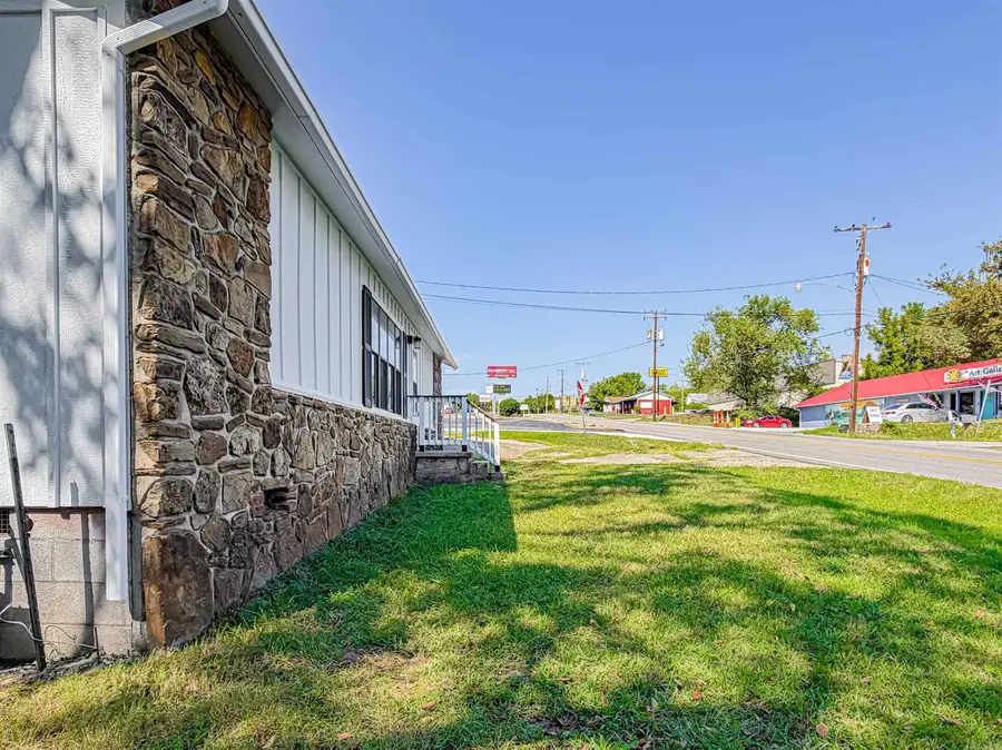 209 W Hwy 62, Yellville, AR 72687 - #2