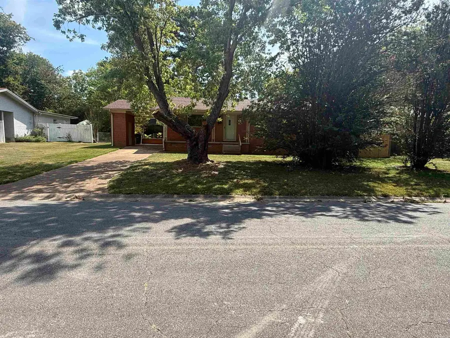 710 N Spruce Street, Searcy, AR 72143 - #2