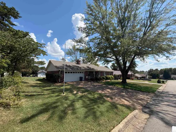 2 Marlaine, Searcy, AR 72143