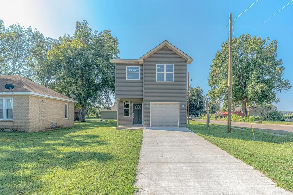 630 W Calhoun St, Luxora, AR 72358 - #1