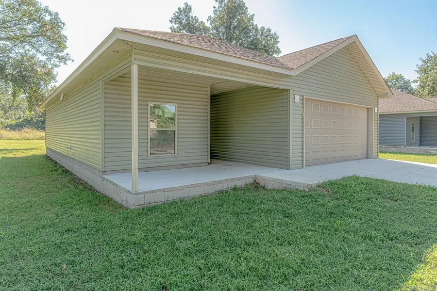 207 Thompson St, Luxora, AR 72358 - #3