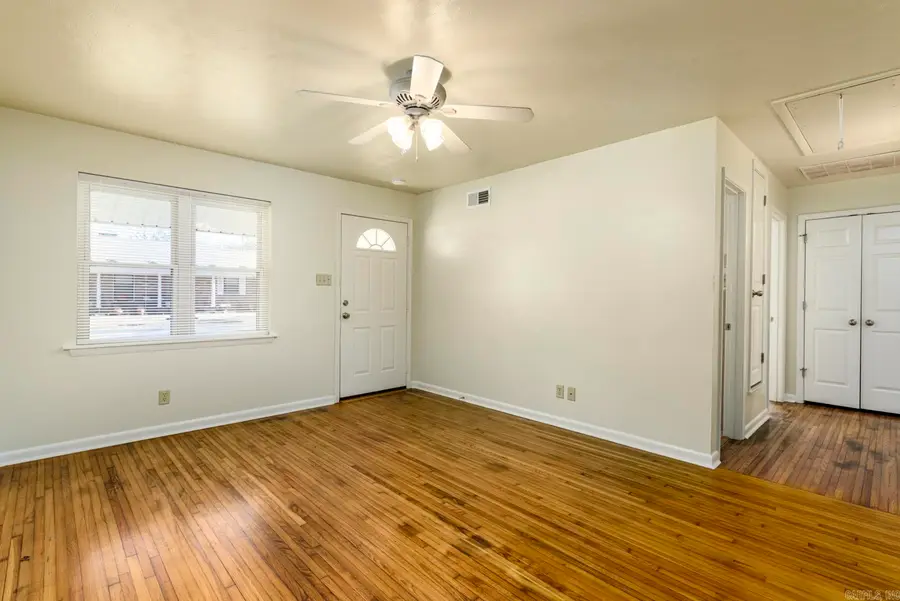 24 Sun Valley Road, Little Rock, AR 72205 - #3