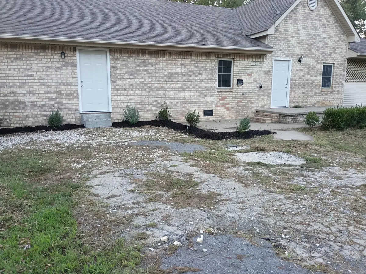 703 W 4th, Lonoke, AR 72086 - #1