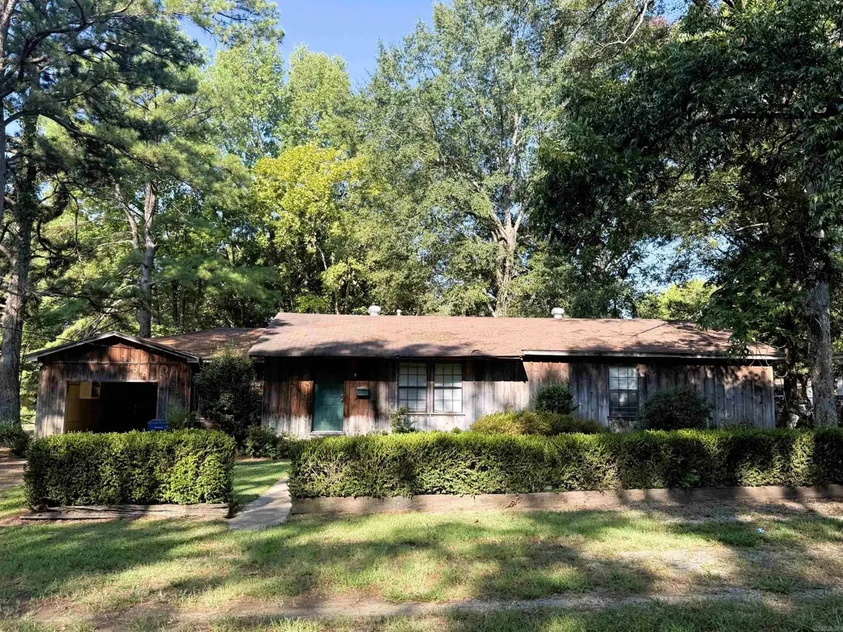 907 N Cherry St, Hamburg, AR 71646 - #1