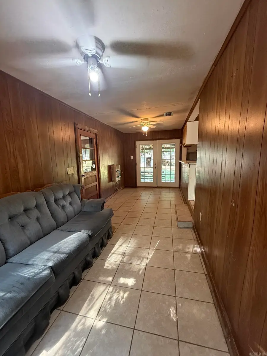 907 N Cherry St, Hamburg, AR 71646 - #3