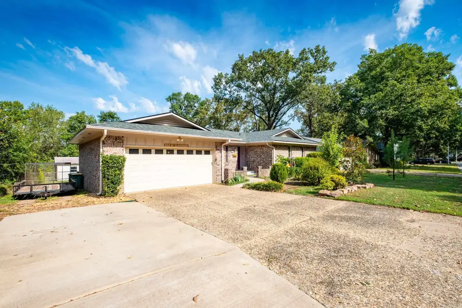 203 N Claremont Avenue, Sherwood, AR 72120 - #2