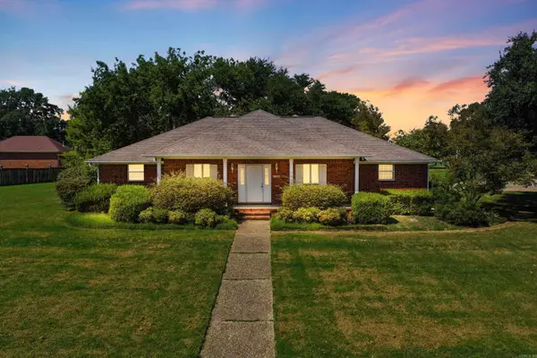3009 Willow Run Drive, Conway, AR 72032
