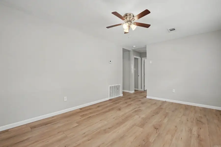8 Durham Drive, Little Rock, AR 72209 - #2