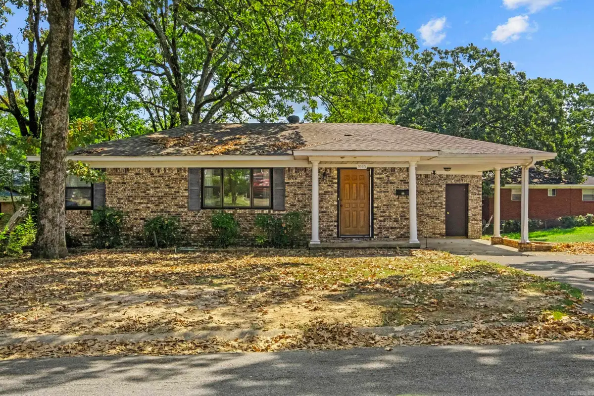 1010 W 54th Street, North Little Rock, AR 72118 - #1
