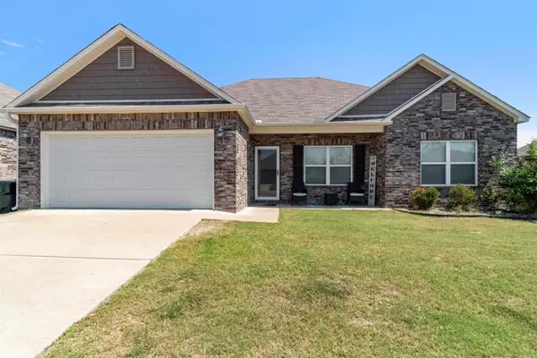 2010 Matthews Meadows Lane, Conway, AR 72032