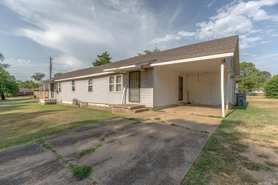 605-607 Alfred Watkins St, Jonesboro, AR 72405 - #3