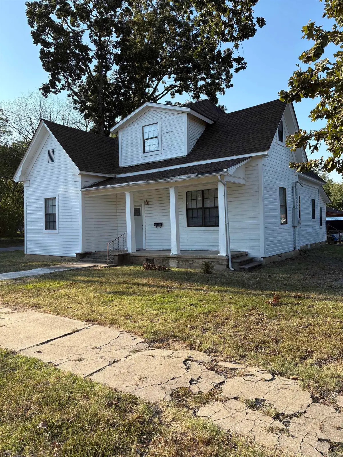 612 W Woodruff Avenue, Searcy, AR 72143 - #1