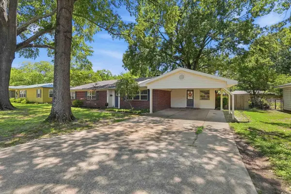 2021 Arkansas Avenue, Conway, AR 72034