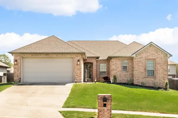586 Crepe Myrtle, Cabot, AR 72023