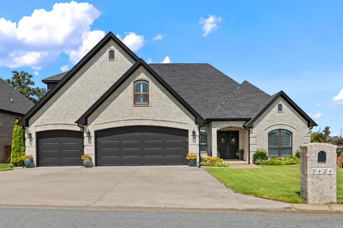 9424 Vale Royal Dr, Sherwood, AR 72120 - #1