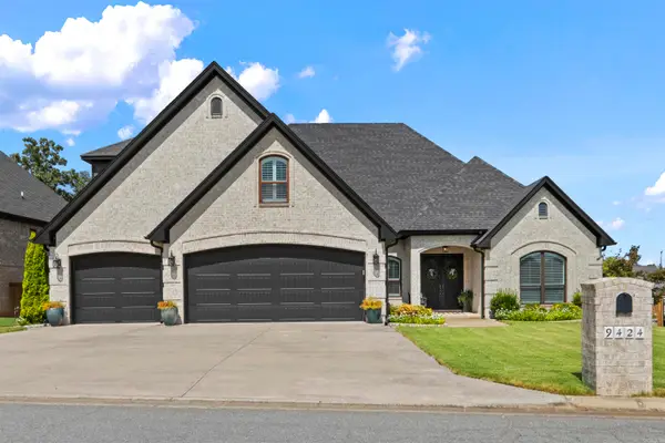 9424 Vale Royal Dr, Sherwood, AR 72120