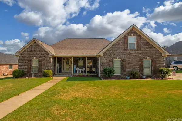 1308 Nature Way Dr, Benton, AR 72019