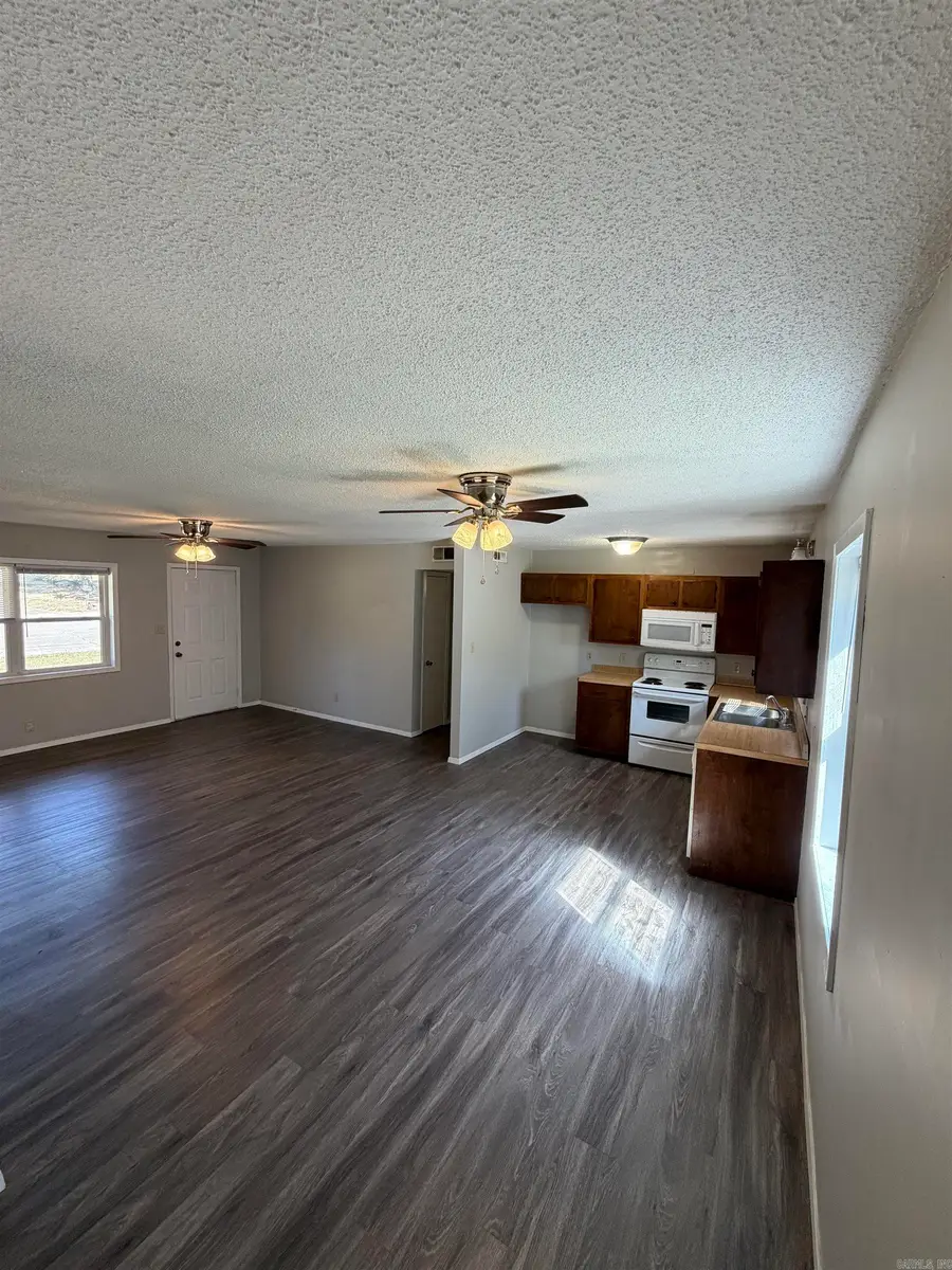 609 Linda Lane, Paragould, AR 72450 - #2