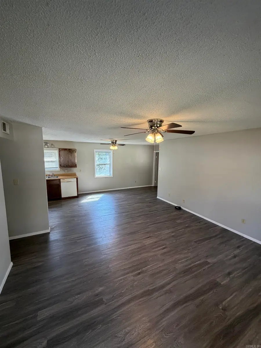 609 Linda Lane, Paragould, AR 72450 - #3