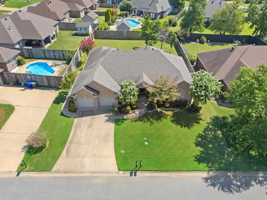 880 Nottingham Drive, Conway, AR 72034 - #3