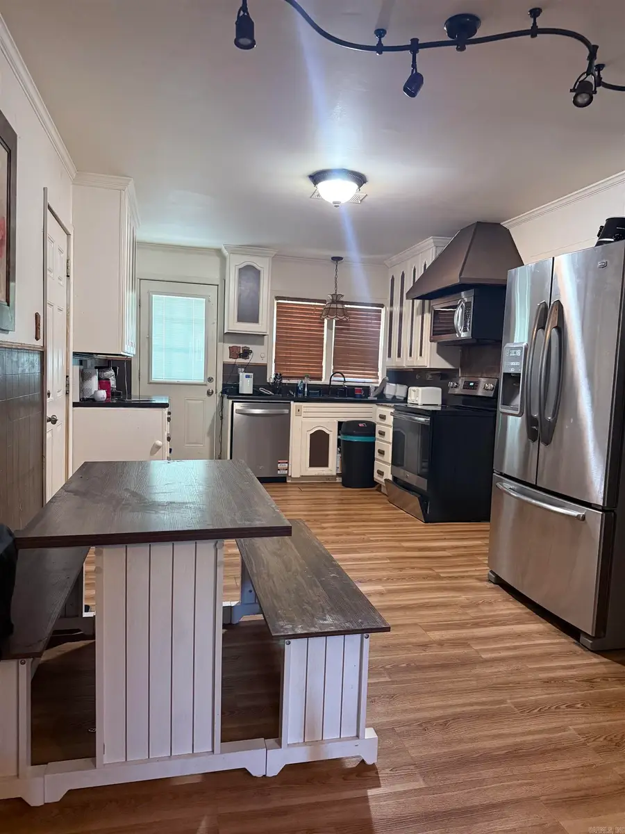 208 W 8th St, Smackover, AR 71762 - #2