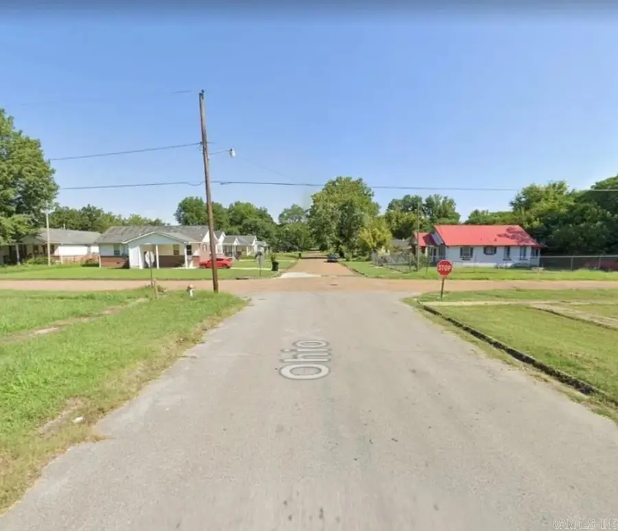 827 Ohio Street, Helena, AR 72342 - #3