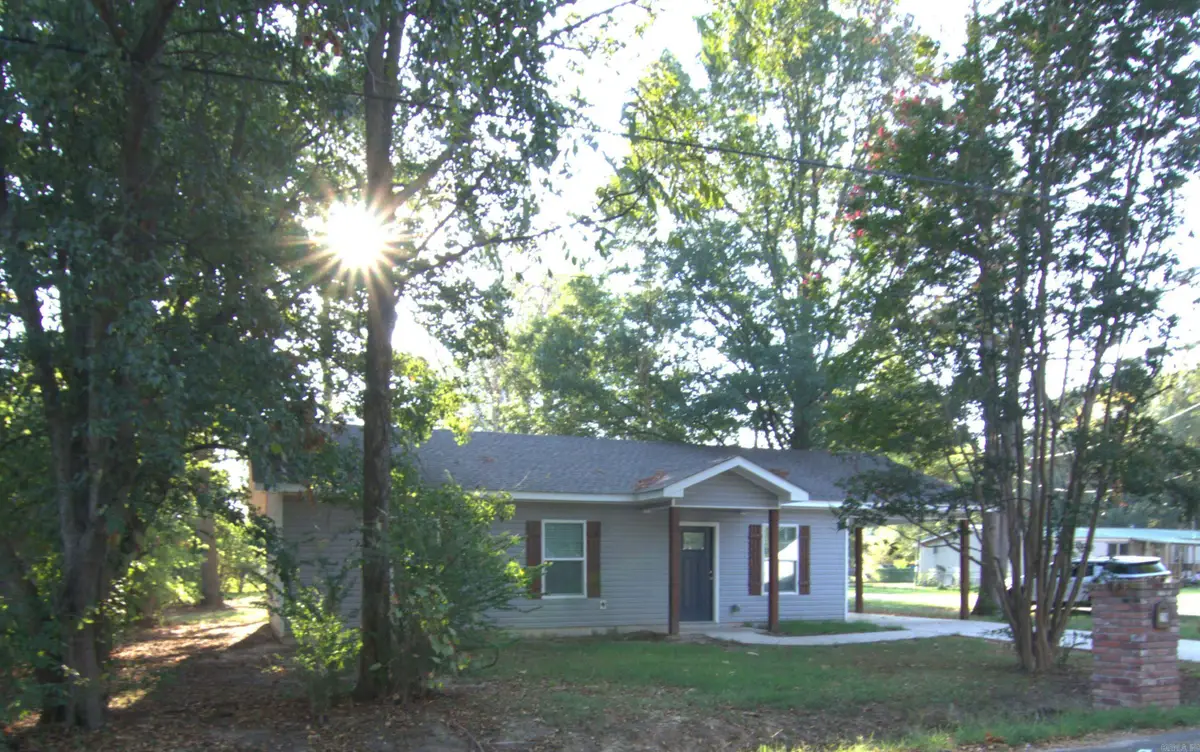 219 Washington Street, Lonoke, AR 72086 - #1