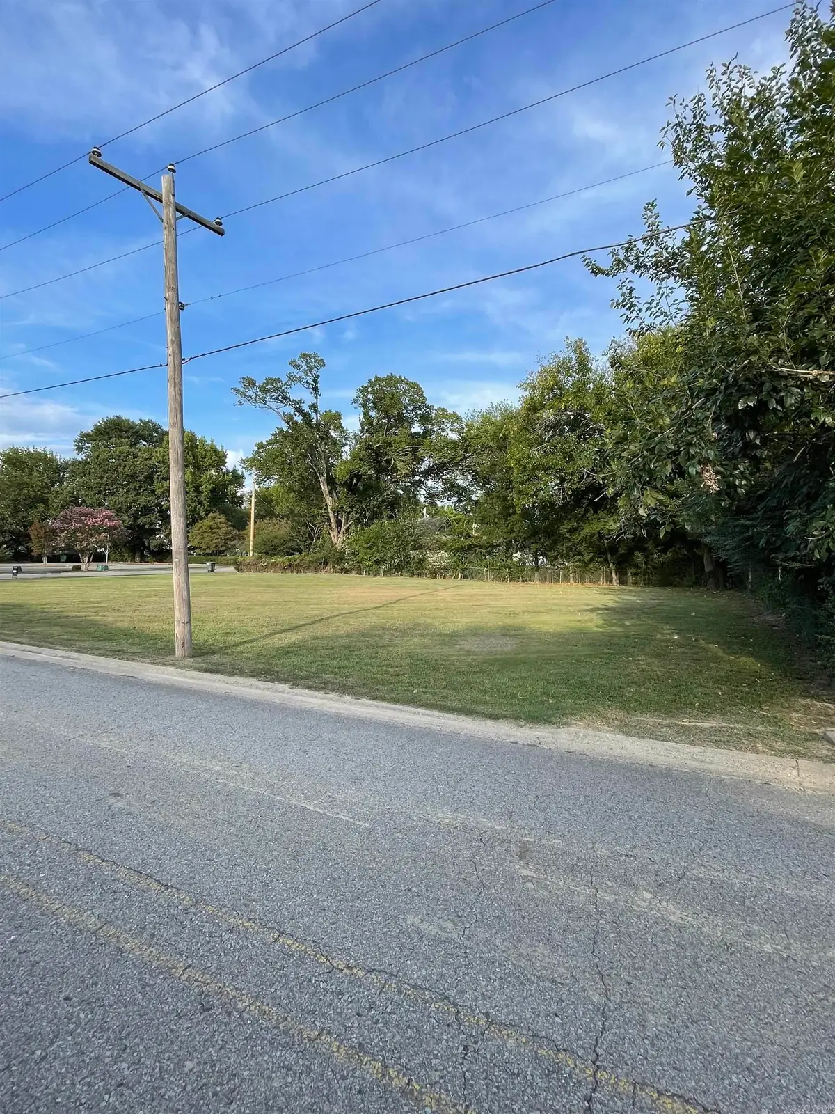 615 Monroe, Conway, AR 72032 - #1
