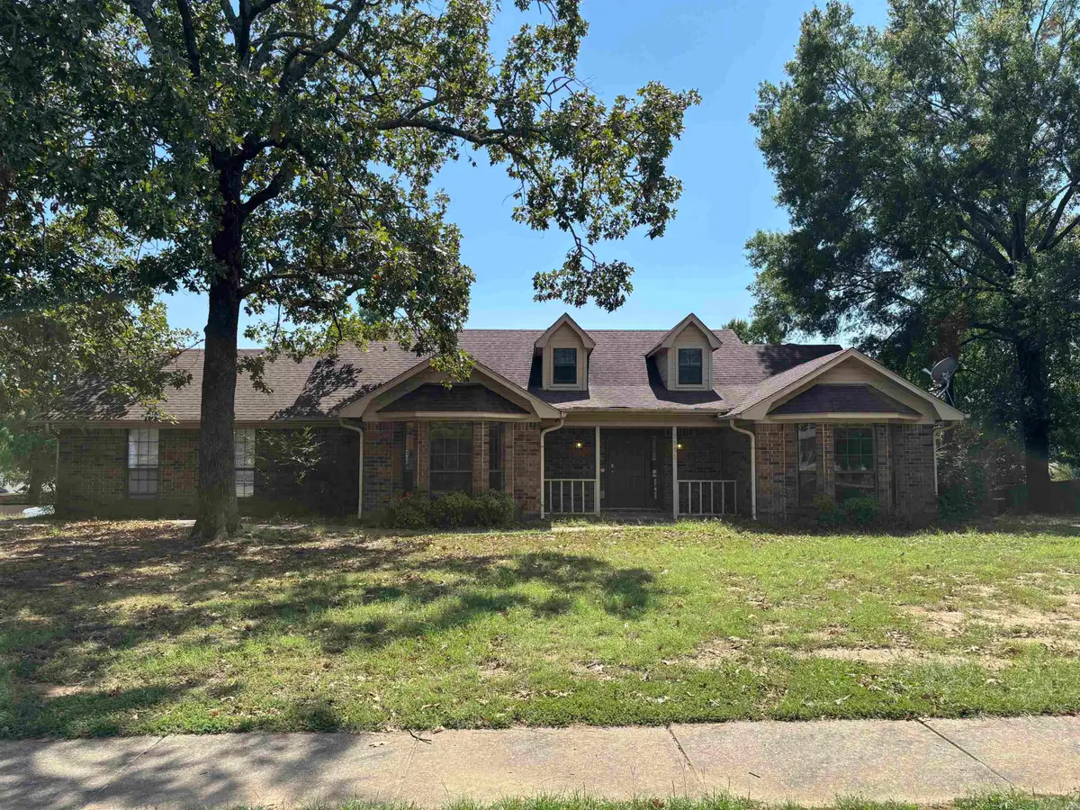 2305 Meadowlake Rd., Conway, AR 72032 - #1