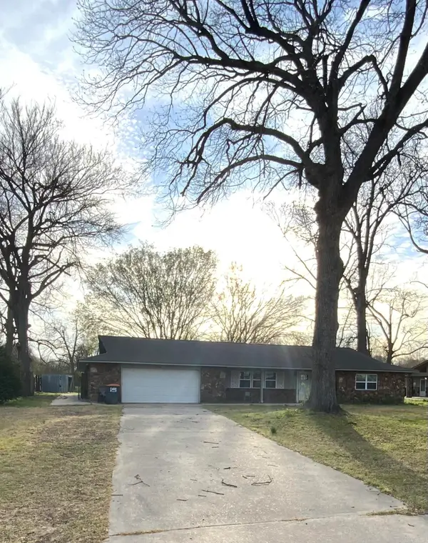 3006 Riverside Dr, Pine Bluff, AR 71602