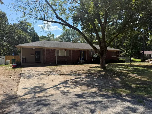 1001 W Sunset Street, Nashville, AR 71852