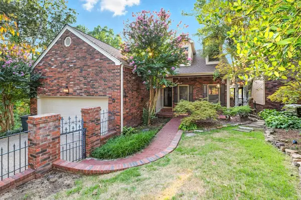 801 Pleasant Valley Drive #19, Little Rock, AR 72227