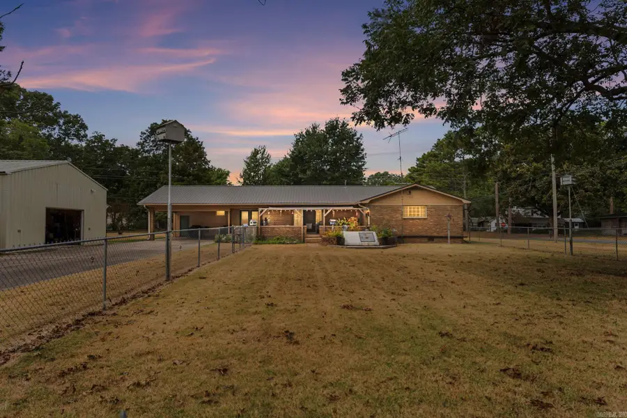 302 S 15th St Street, Des Arc, AR 72040 - #2