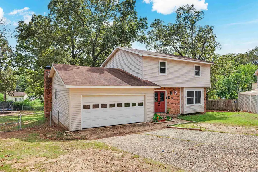 12 Sallisaw Ct, North Little Rock, AR 72116 - #2
