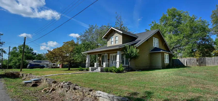 200 Gann St, Mena, AR 71953 - #3
