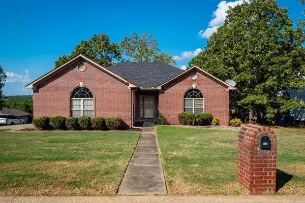 162 Ridgeland Drive, Maumelle, AR 72113