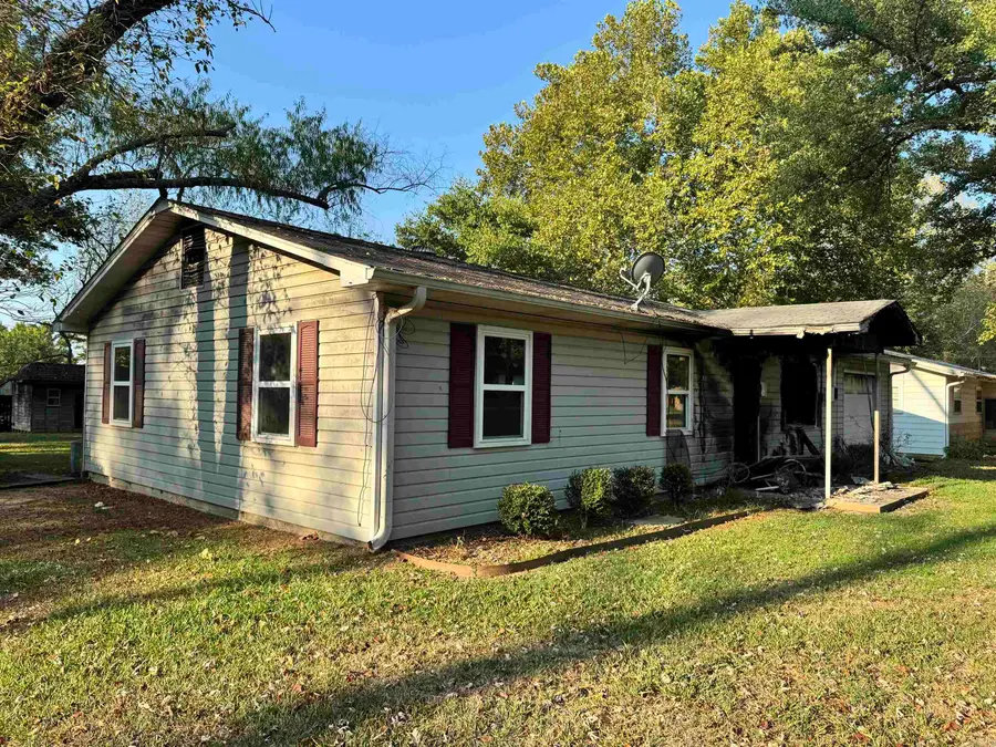 2004 Missouri Ave., Mena, AR 71953 - #3