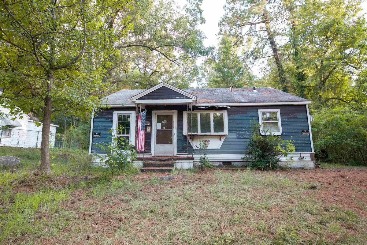 1069 Elm St, Camden, AR 71701 - #1