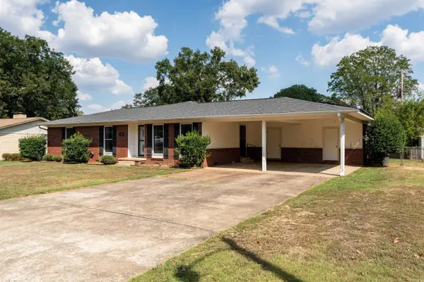 12 Lynwood Drive, Searcy, AR 72143
