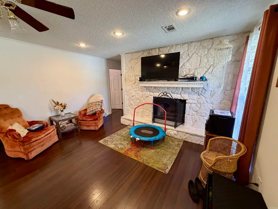 1013 Woodlawn Avenue, Hot Springs, AR 71913 - #2