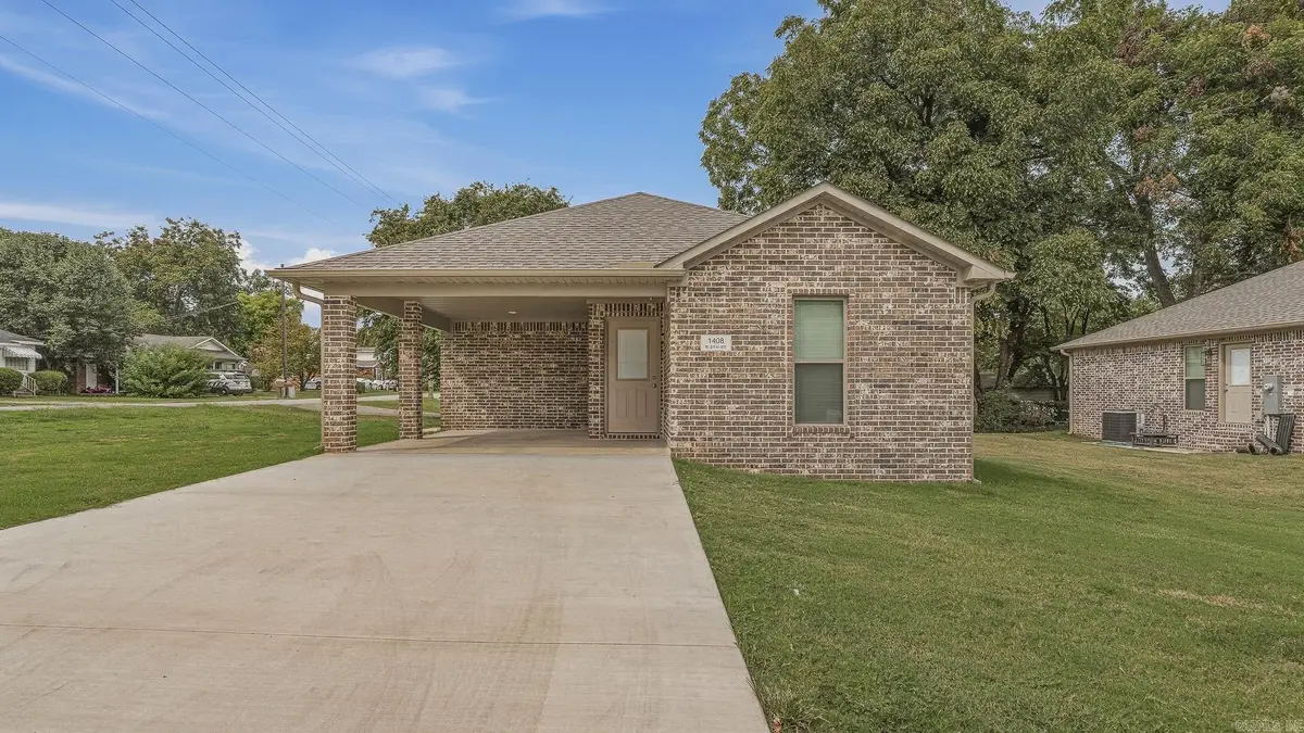 1408 S 8th Street, Paragould, AR 72450 - #1