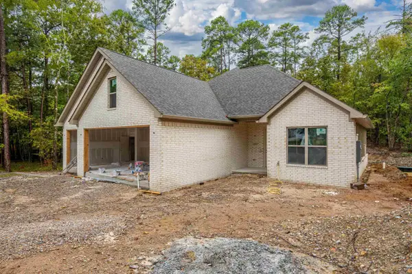 4 Hartura Way, Hot Springs Village, AR 71909