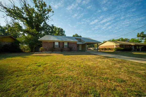 404 E Ingram Street, E. Camden, AR 71701