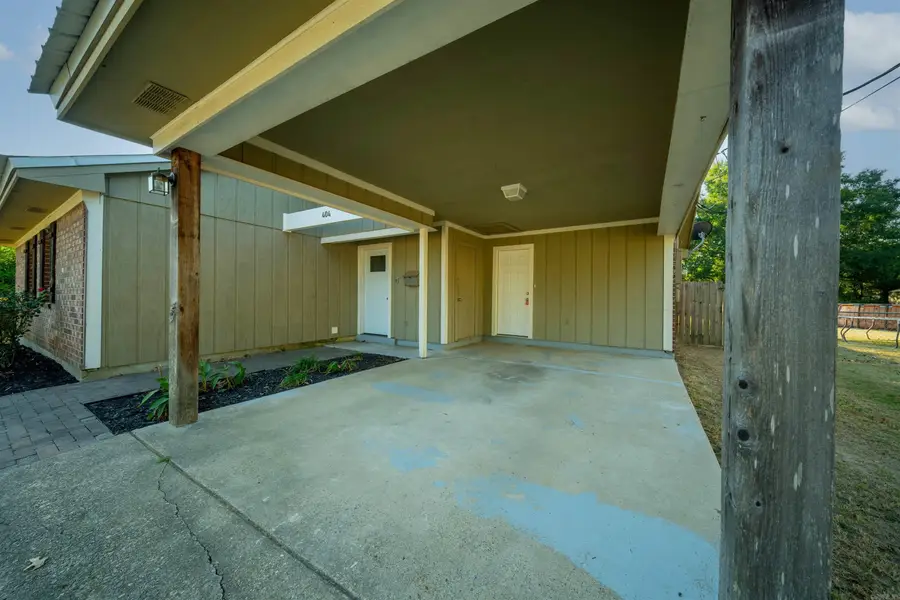 404 E Ingram Street, East Camden, AR 71701 - #3