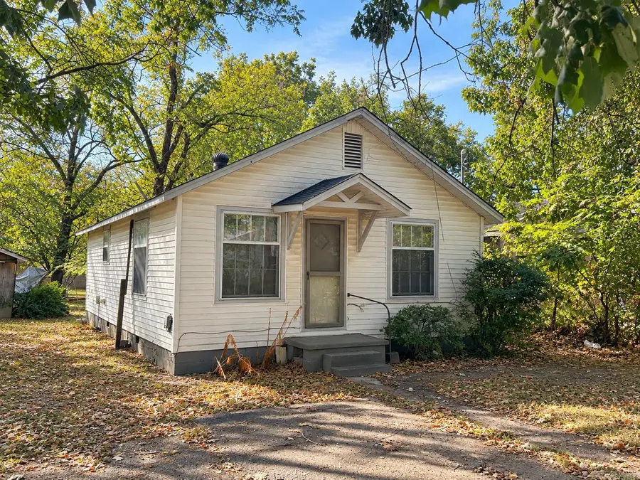 903 N Main Street, Jonesboro, AR 72401 - #2