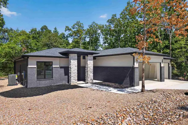 41 Estrella Way, Hot Springs Village, AR 71909