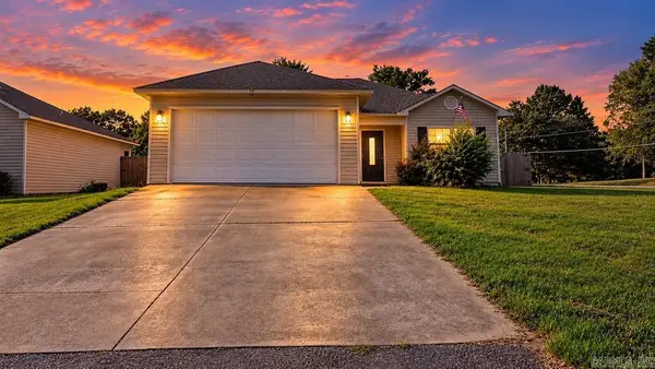 15 Bryant St, Ward, AR 72176