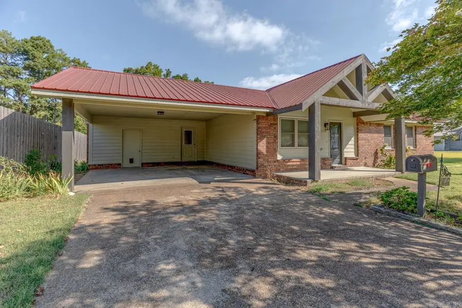 1204 E Union Avenue, Wynne, AR 72396 - #2