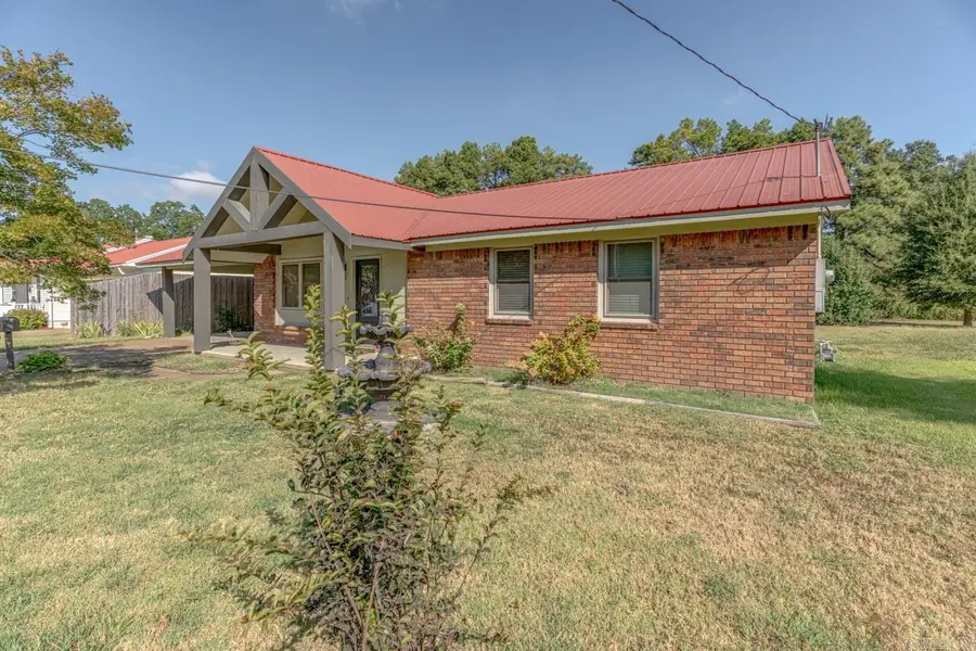 1204 E Union Avenue, Wynne, AR 72396 - #3